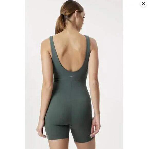 Nike Zenvy Short Bodysuit Vintage Green Romper L Dri-FIT Yoga‎ Biker Shorts - Picture 2 of 13
